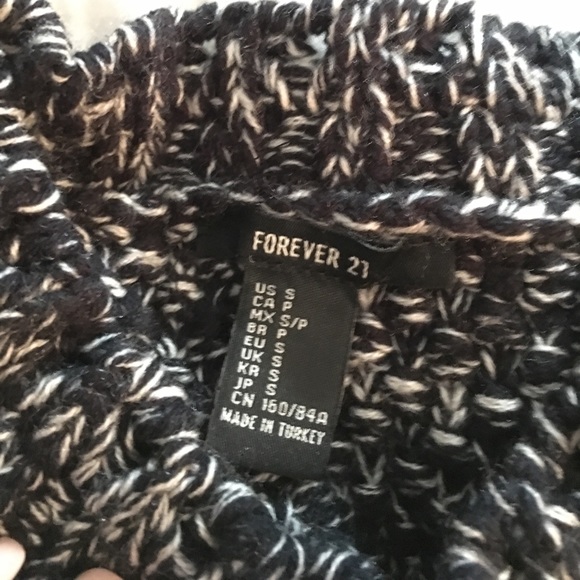 Forever 21 Sweater - Picture 3 of 3